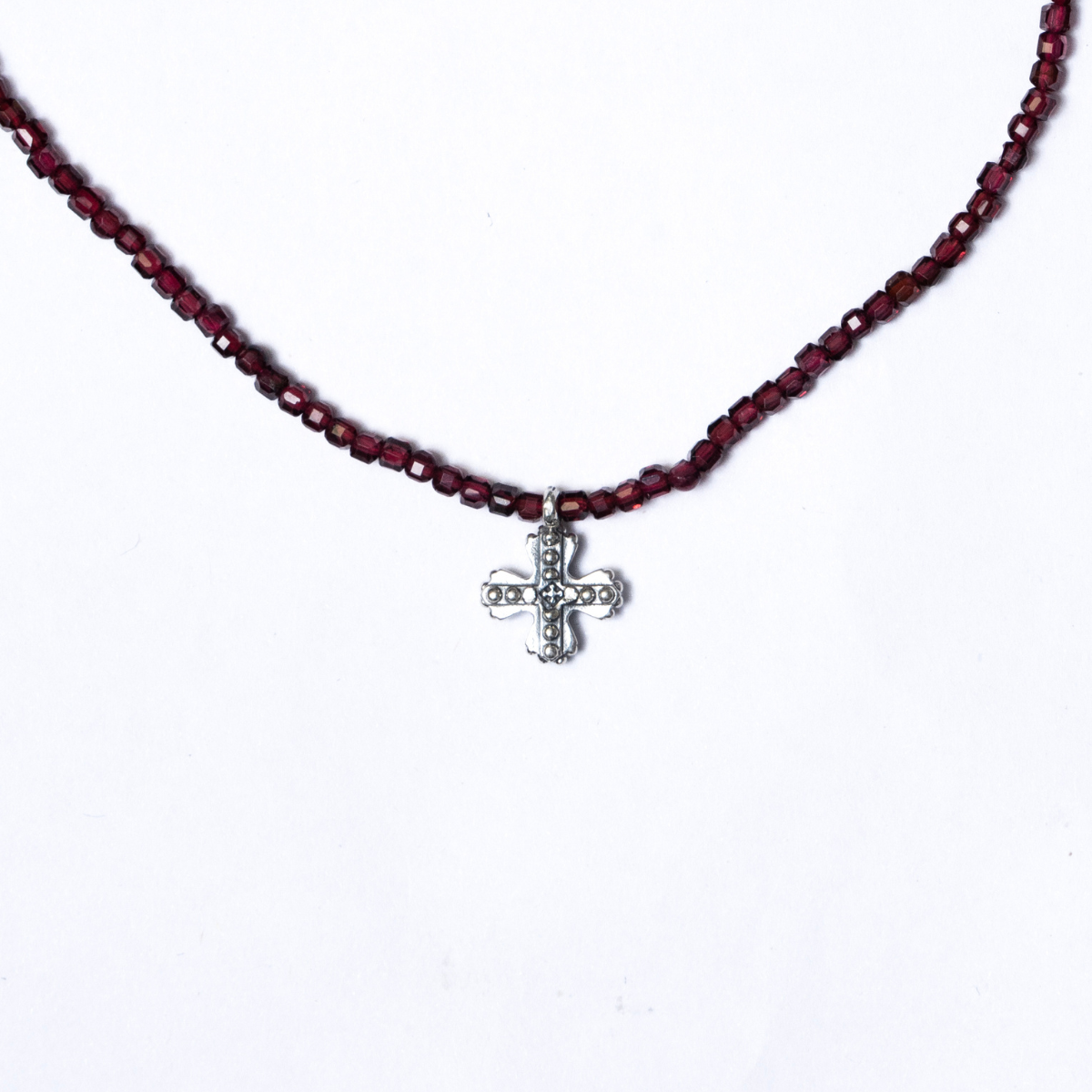 Necklace “Wine Red Vanq”