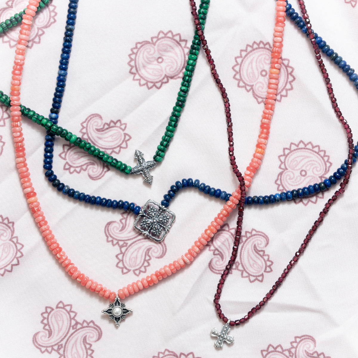 Necklace “Wine Red Vanq”